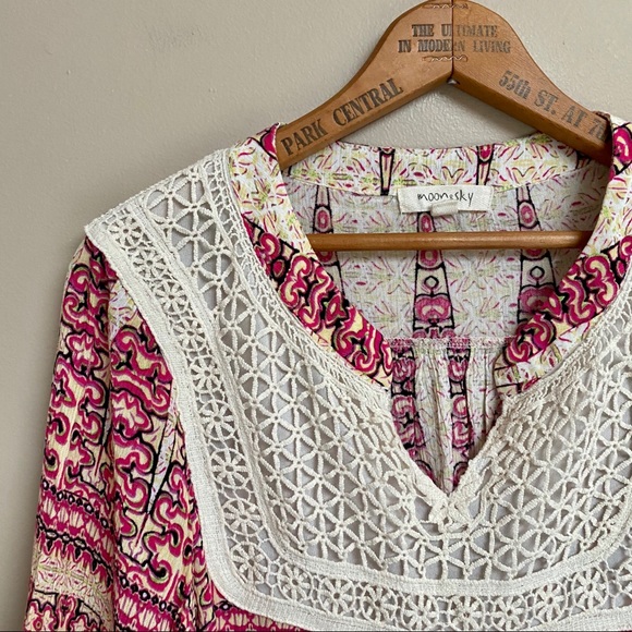 Moon & Sky boho printed blouse with crocheted bib - Picture 2 of 8